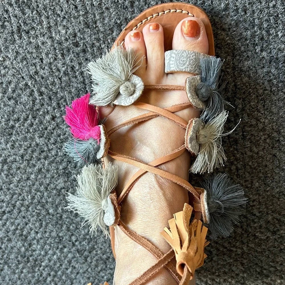 Anthropologie / Minda Tan Leather Sandals with Gray & Pink Tassels - Picture 4 of 5